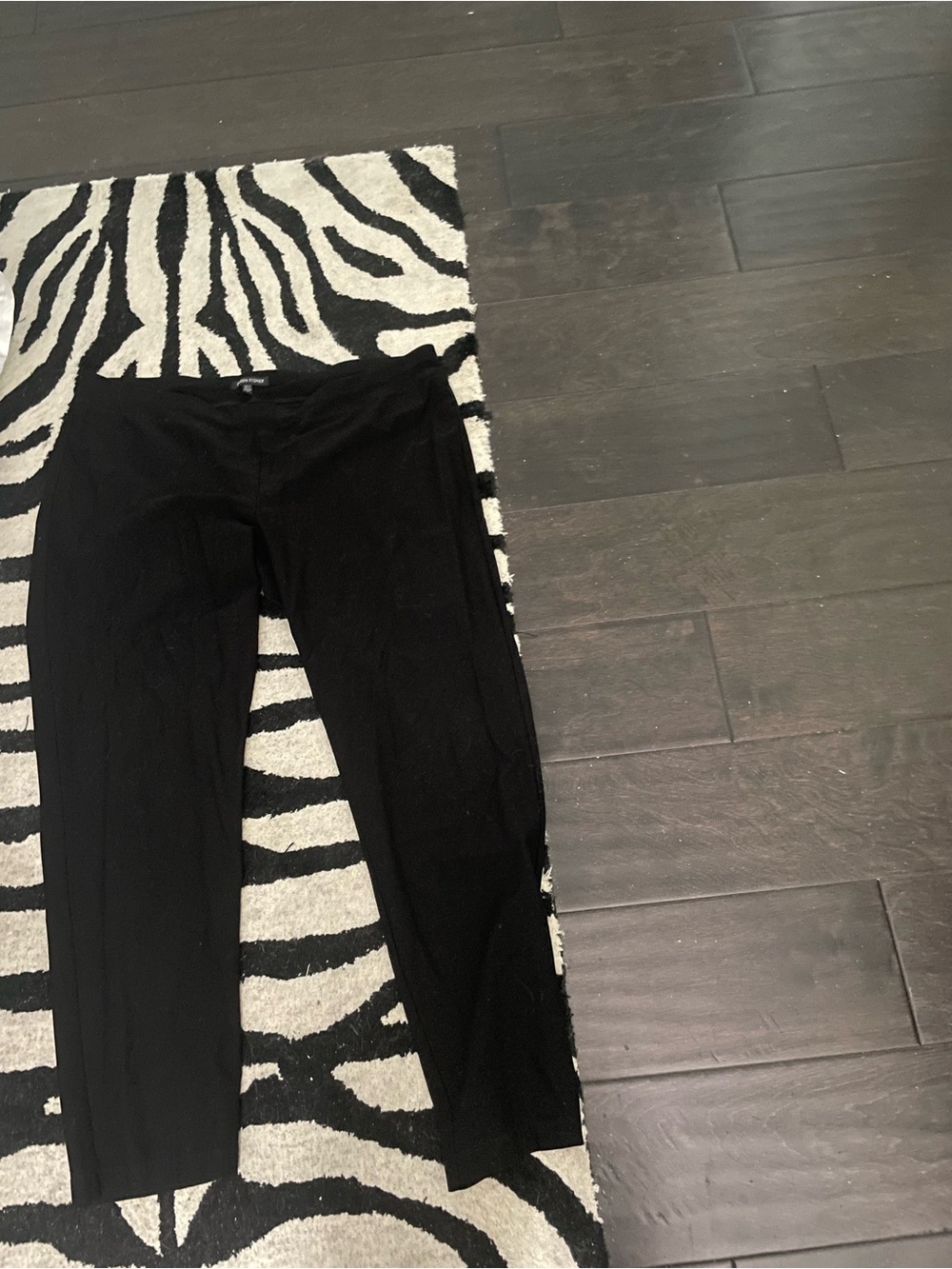 Eileen Fisher Black straight leg stretchy fabric pants. Size large.